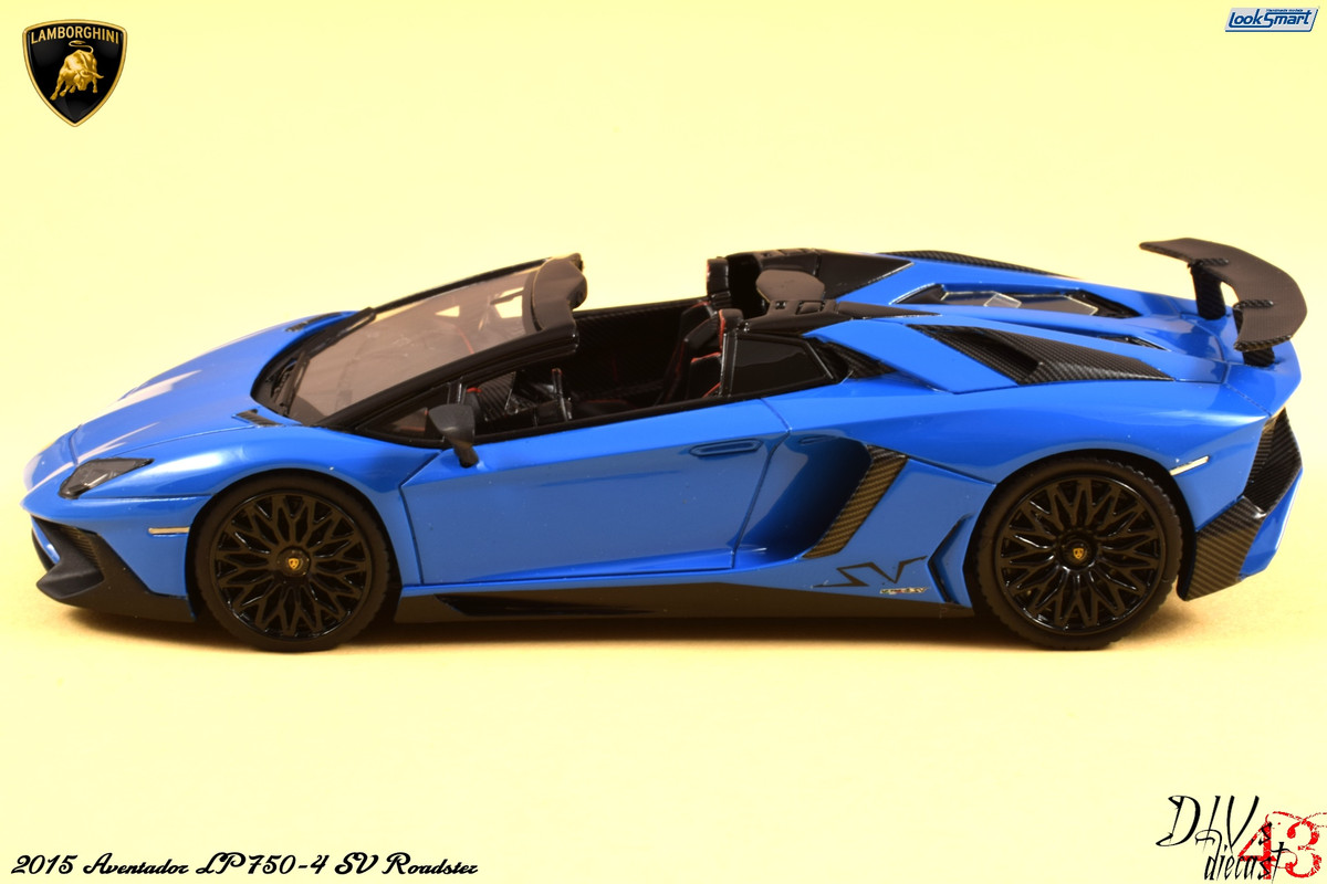 Aventador LP750-4 SV Roadster Blue LookSmart (2)