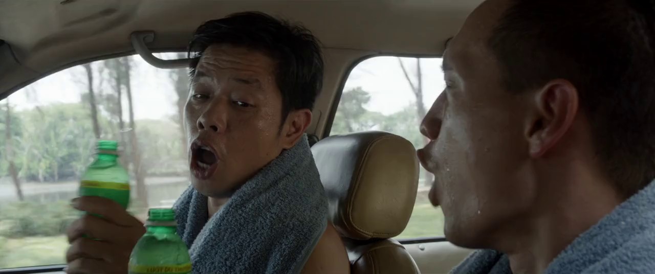 Saigon-Bodyguards-2016-WEBRip-Hindi-Kor-720p-x264-AVC-HE-AAC-5-1-ESub-mkv-0002