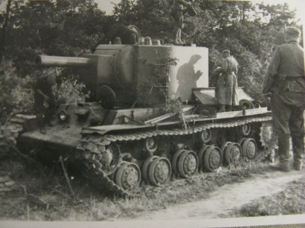Foto Russland russischer Panzer abgeschossen zerstört WKII 2.WK Ostfront