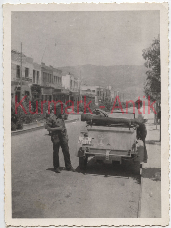 Foto Wehrmacht Südfront Griechenland VW Kübel seltenes Emblem St