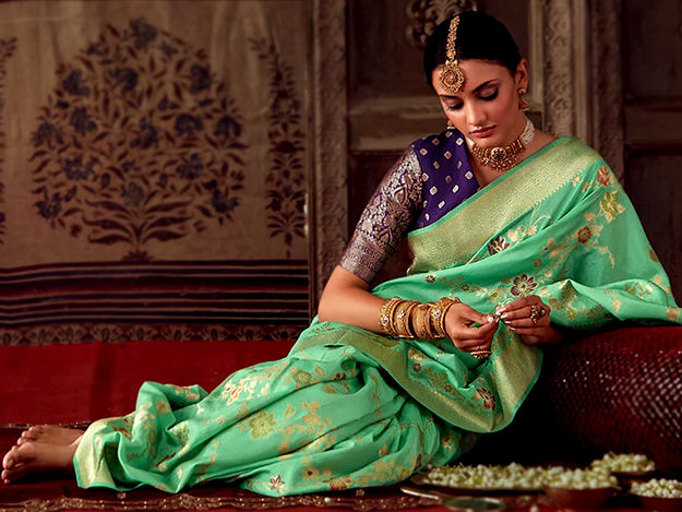 Dress an Art Silk Saree to Seem