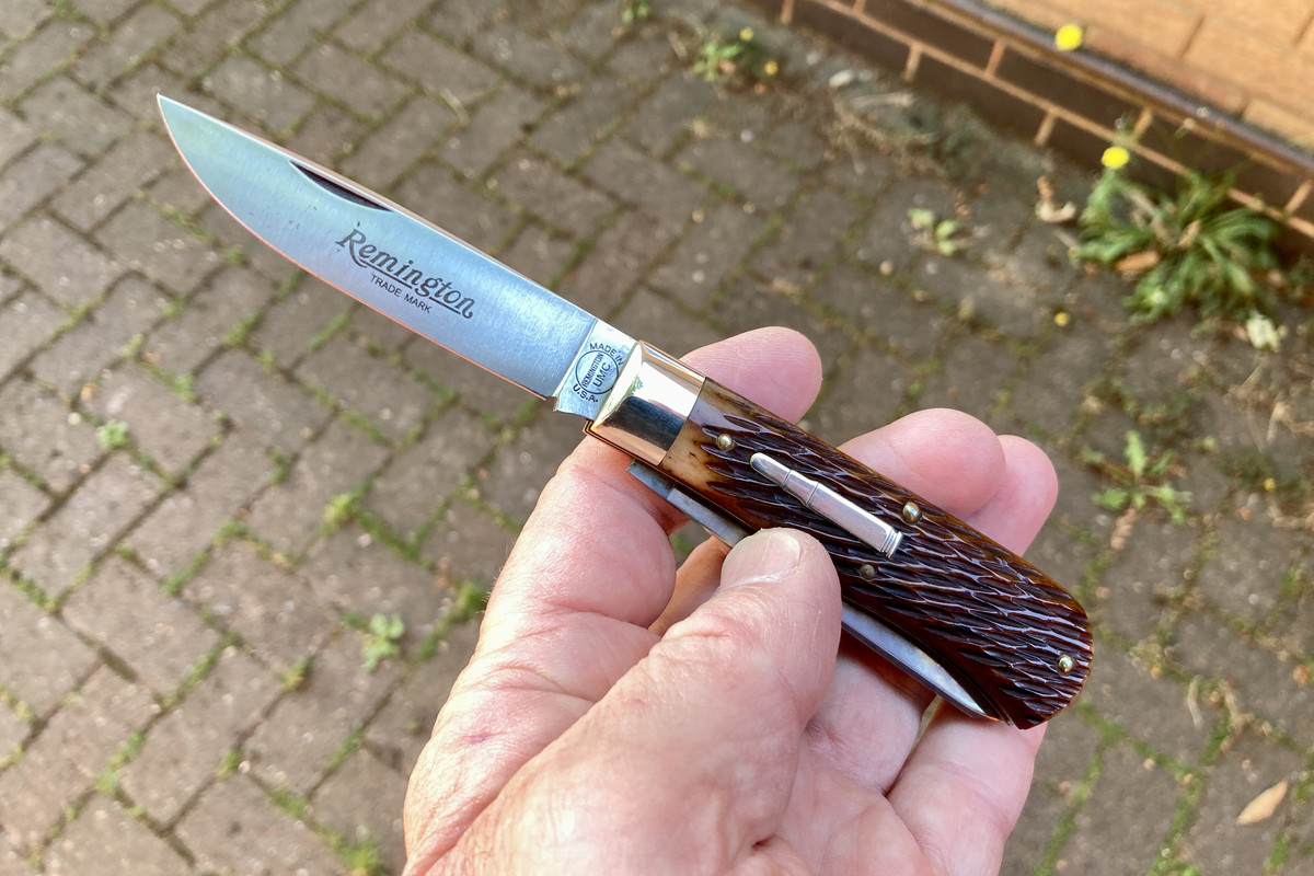 70407FE9-2DA7-478E-8AF5-8F5C91A3CBA2