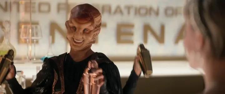 Edosian-Bartender-circa-2261.jpg