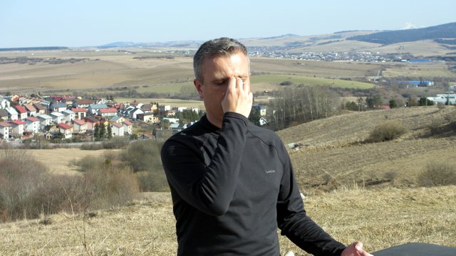 Deep breathing exercise to enhance mental clarity and productivity