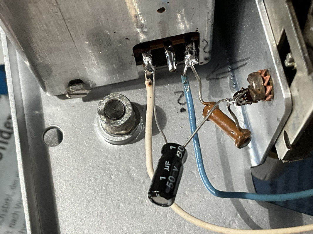 5DF9E232-FE14-4C40-BFF5-5F8F04069AB0