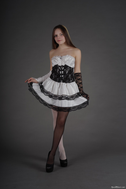 MarvelCharm_Nika-Light-Dark-125