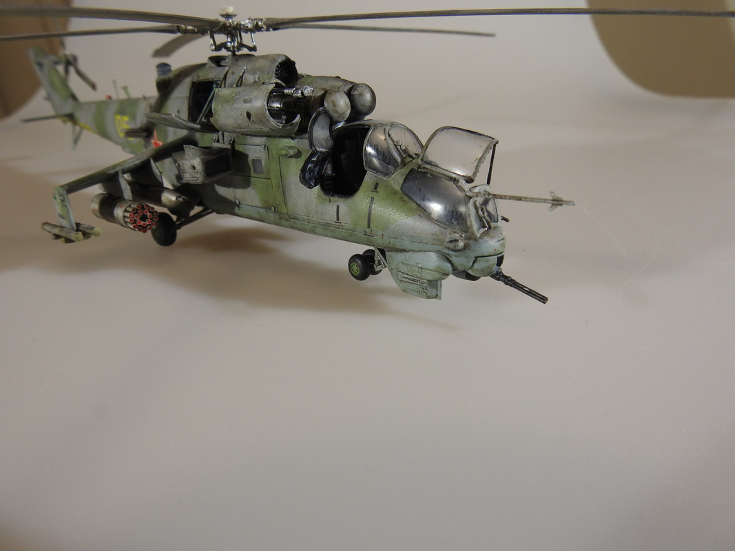 Mi-24 Hind, Zvezda 1/72 - klar DSCN3007