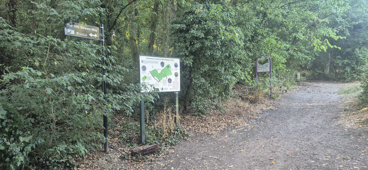 Nature trail at Stanmore Country Park
