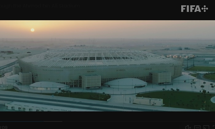 Stadion Ahmad Bin Ali berdiri dengan megah di Umm Al Afaei, sekira 20 kilometer dari pusat kota Doha.
