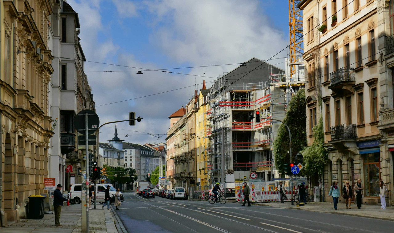 Bild: https://i.postimg.cc/2yqqmxwM/P1310408.jpg
