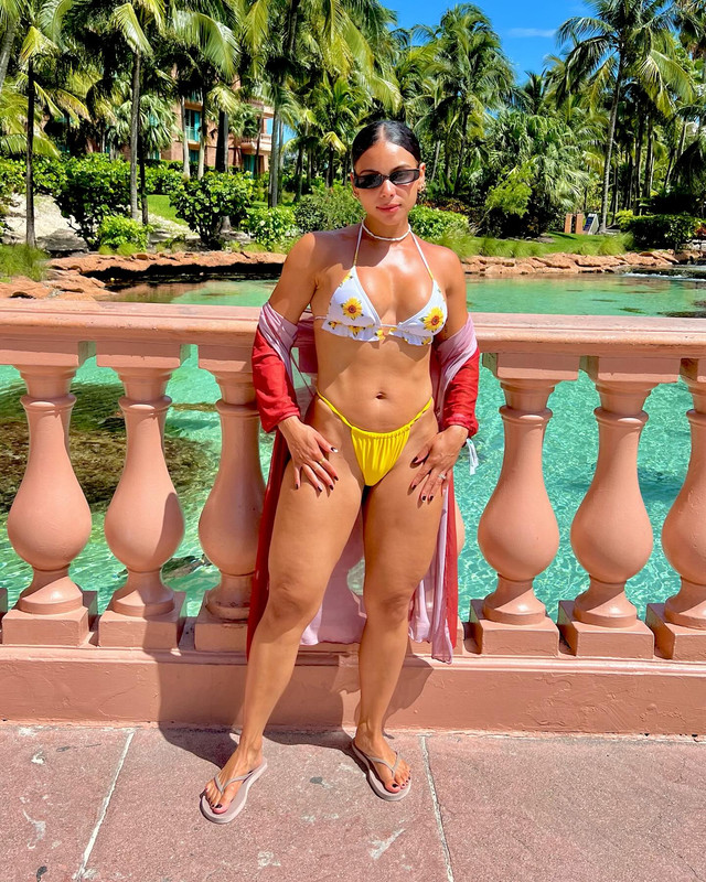 meetthesimmons posts 2024-06-30 11.34 C82Z9njxAjo_2_3 449605201_18444579262063017_773828703094113636