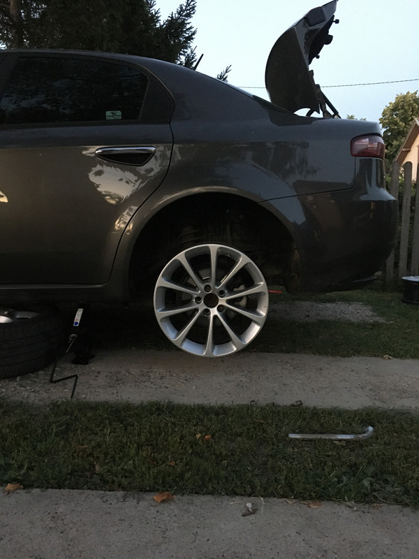 646BF8B3-C2D0-4462-9AA0-C71DF1375D4C