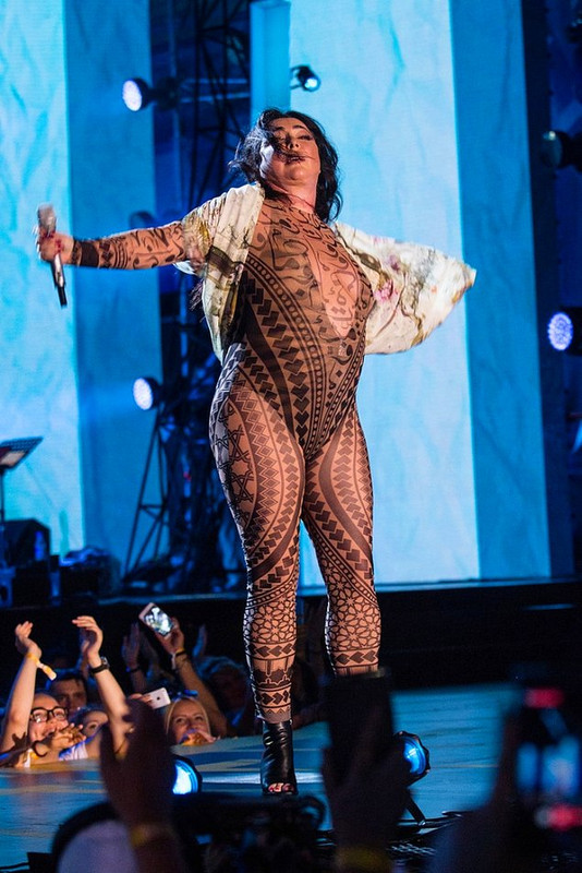 Что ты такое? Интернет-пользователи высмеяли наряд Лолиты