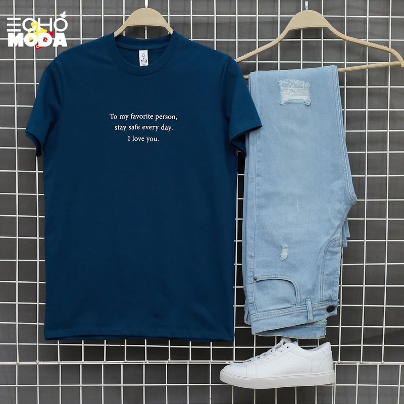 أطقم ملابس رجالي صيفية كاجوال: تنسيقات تيشرت وبنطلون بلمسة شبابية منعشة أطقم ملابس رجالي صيفية كاجوال: تنسيقات تيشرت وبنطلون بلمسة شبابية منعشة