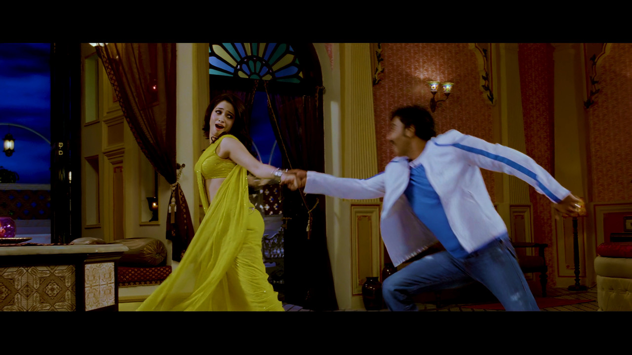 Tamanna Hot Song From Himmatwala Taki O Taki 4K (Best Quality).mp4_snapshot_00.56_[2021.04.04_21.54.