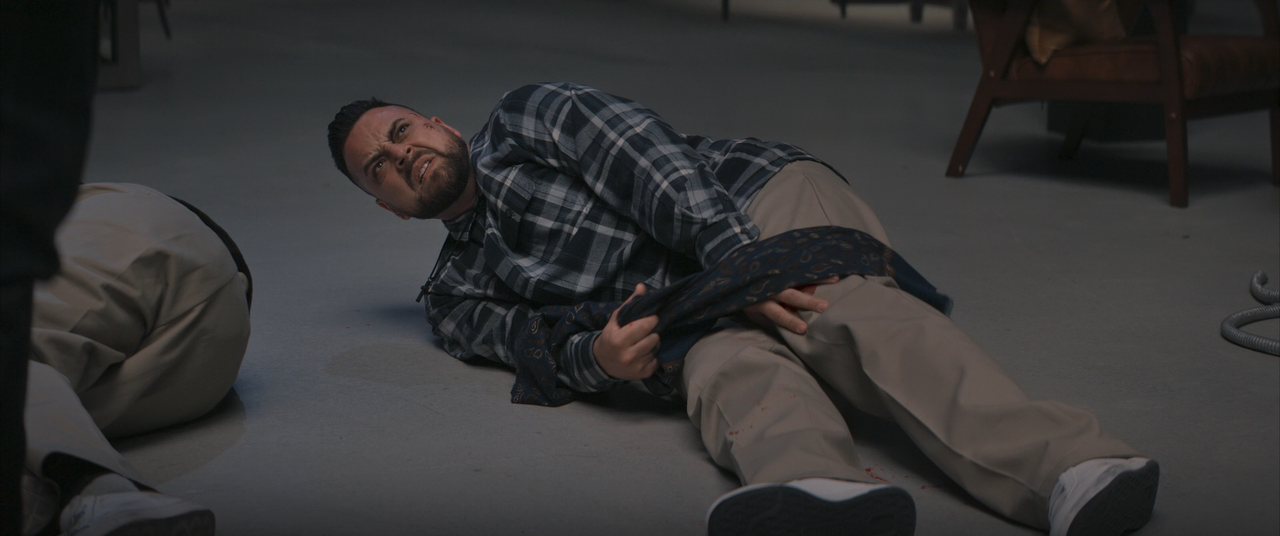 Hostile Takeover 2025 BDRip 1080p sele Zen mkv snapshot 00 28 17 876