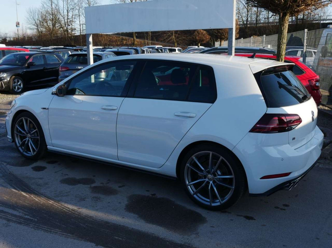 01C7AEA6-167B-4689-A7D2-159C4BFEE56D