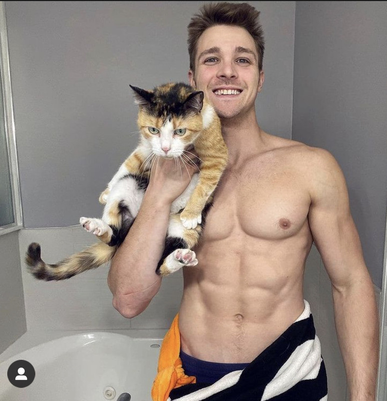 EEF1DEF9-BF6F-4161-91A2-578C406BC0DC