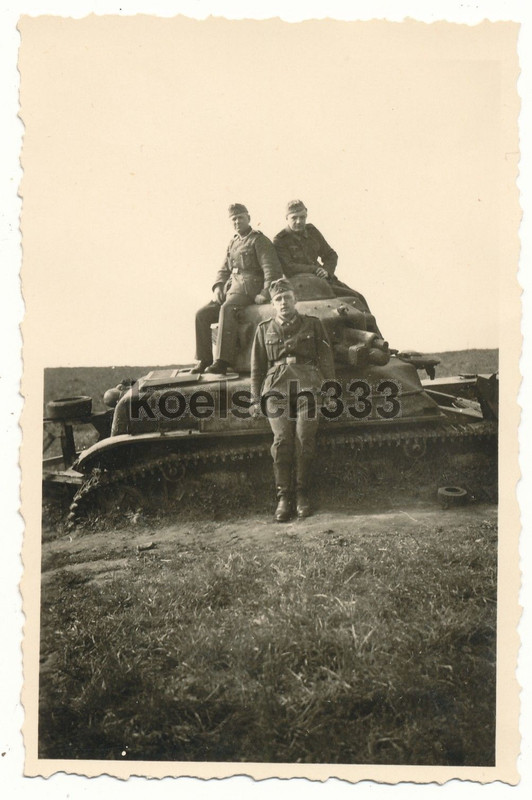 Foto Soldaten der Wehrmacht am französischen Cha