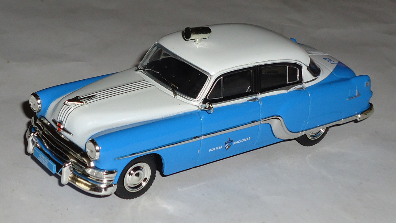 Pontiac-Chieftain Policia