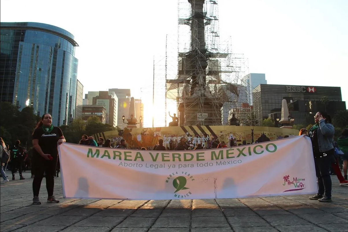 Marea Verde tiene ‘apartado’ el Ángel de la Independencia