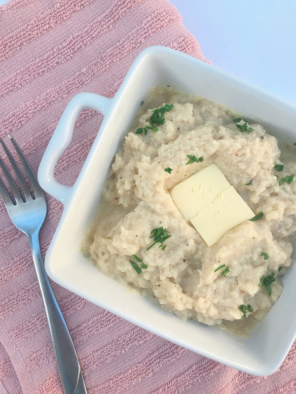 Keto Garlic Cauliflower Mashed Potatoes 