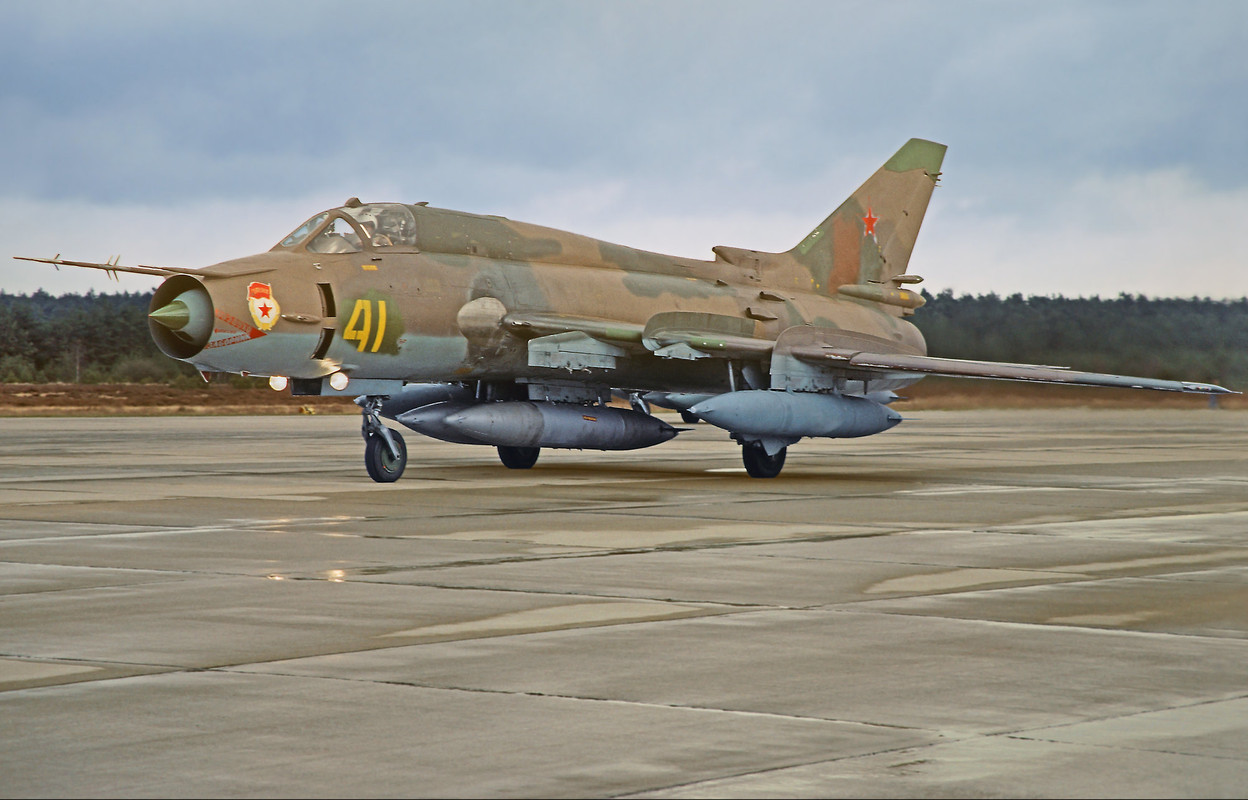 20 GvAPIB Su-17M4 41 yellow_15412 (4)