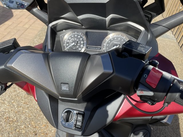 E6544AB3-AB81-4826-A858-968EE5FF1D43