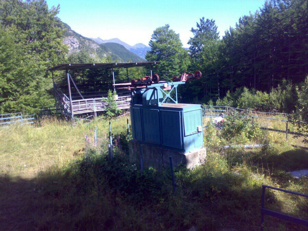Sciovia Buche dei Tassi 2f (stazione partenza)