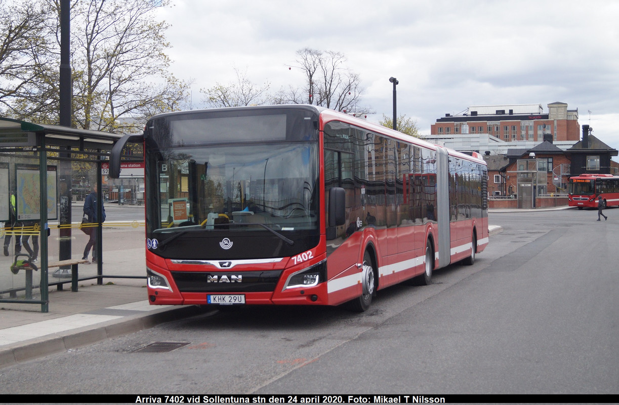 Arriva_7402_Sollentuna_stn_20200424A