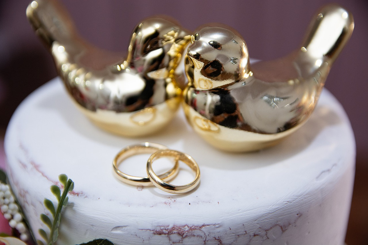 gold-lovebirds-5019097-1280.jpg