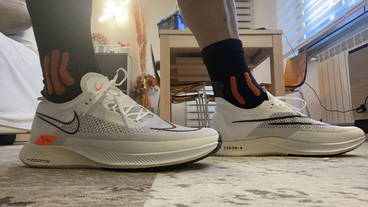 3C72C5B8-F266-476C-8622-90E0AFBB1A91