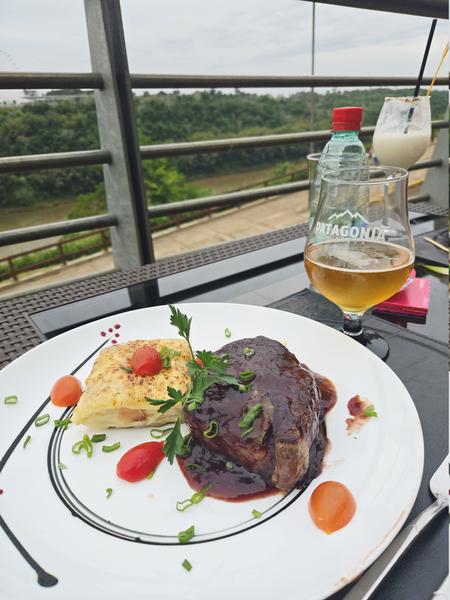 В джазе только девушки или аргентинско-бразильский калейдоскоп В джазе только девушки или аргентинско-бразильский калейдоскоп