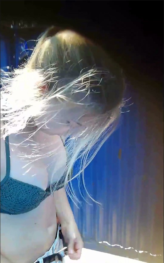 [Image: Voyeur15835084052.jpg]