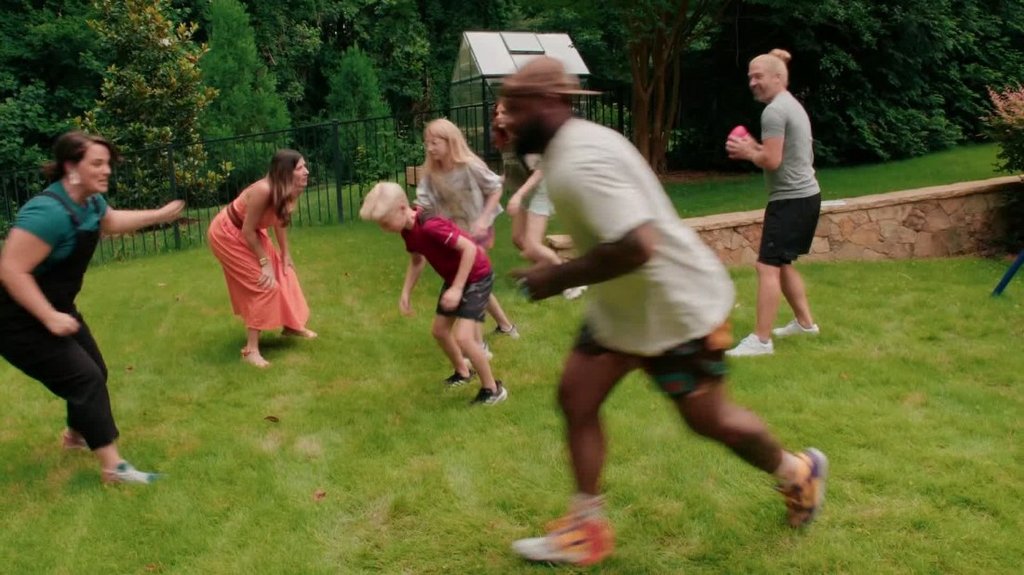 [Image: yrdpnok7y957.jpg]