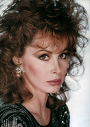 stefanie-powers-b37