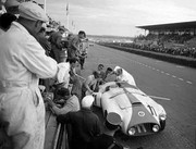 24 HEURES DU MANS YEAR BY YEAR PART ONE 1923-1969 - Page 30 53lm11-Nash-Healey-LJohnson-BHadley-4