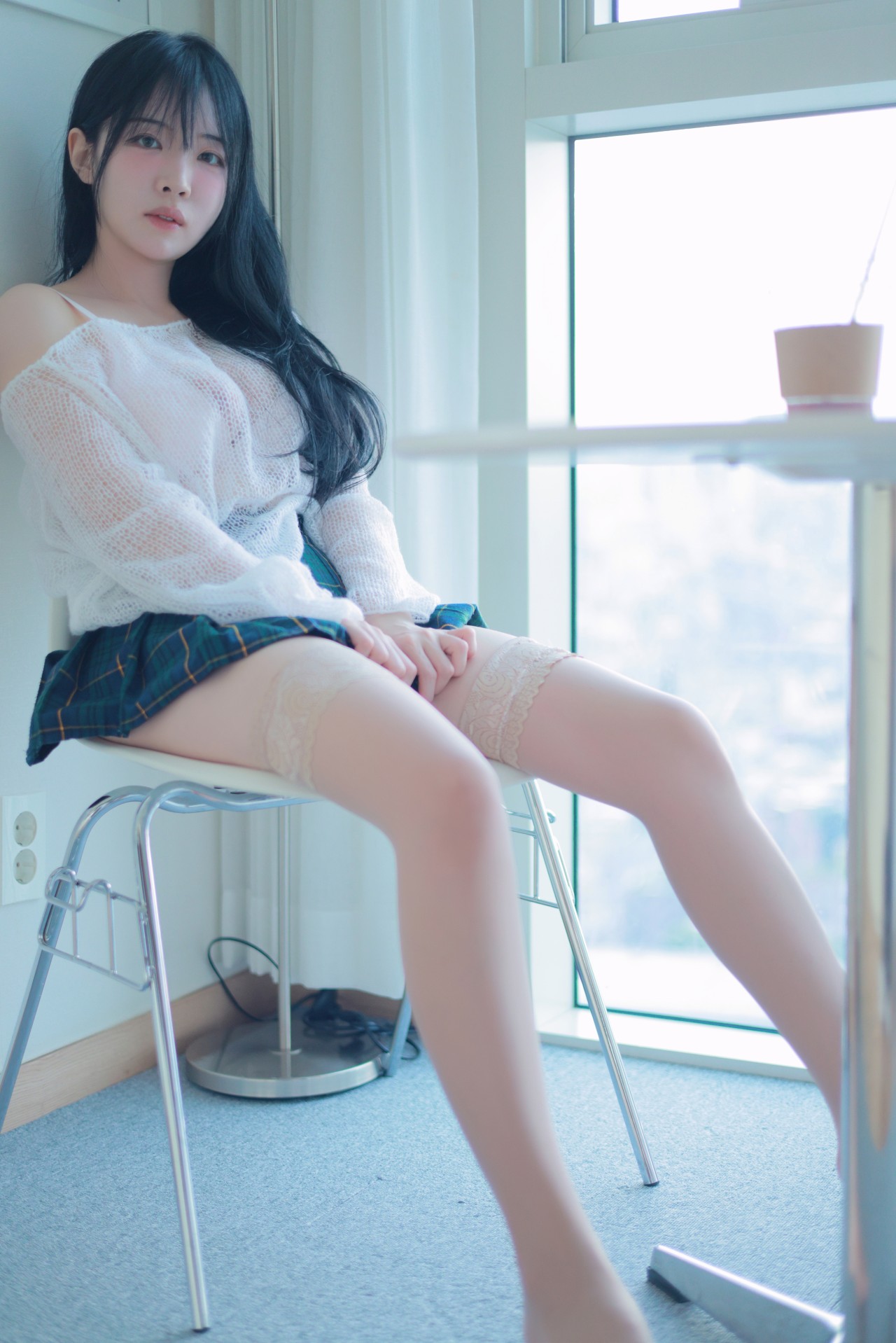rinaモモリナ《超短格子裙》写真美图欣赏，清纯的颜值，画风大胆热情插图5