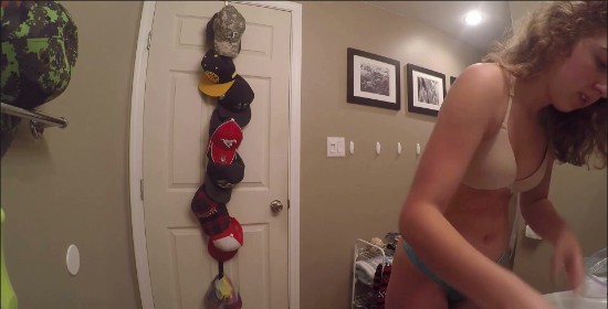 [Image: Voyeur61535080113.jpg]
