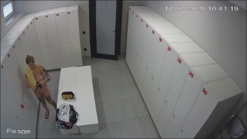 [Image: Voyeur25005103728.jpg]
