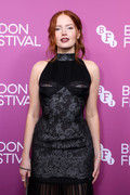 Ellie-Bamber-See-Through-The-Face-Of-Horror28