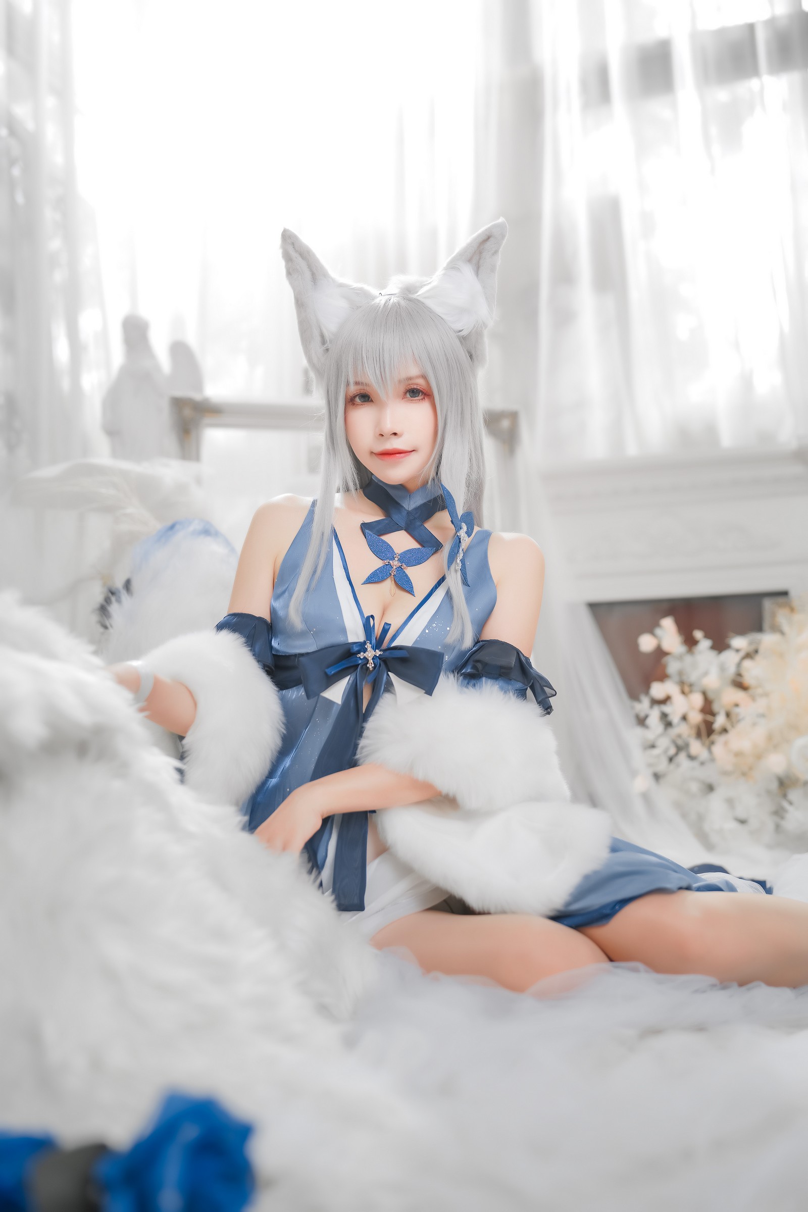 Neko-薇薇 信浓礼服 Cosplay 写真｜优雅风高清图集（30P｜74MB）插图1