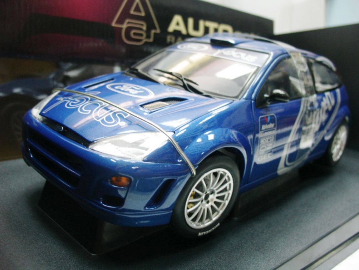ford-focus-blue001.jpg