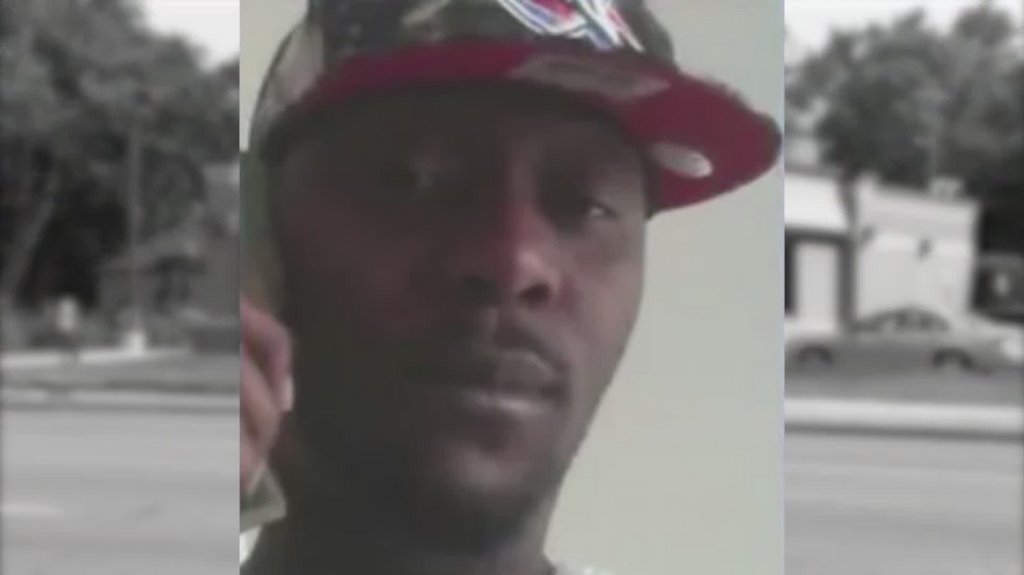 [Image: 4hj0yomeg46w.jpg]