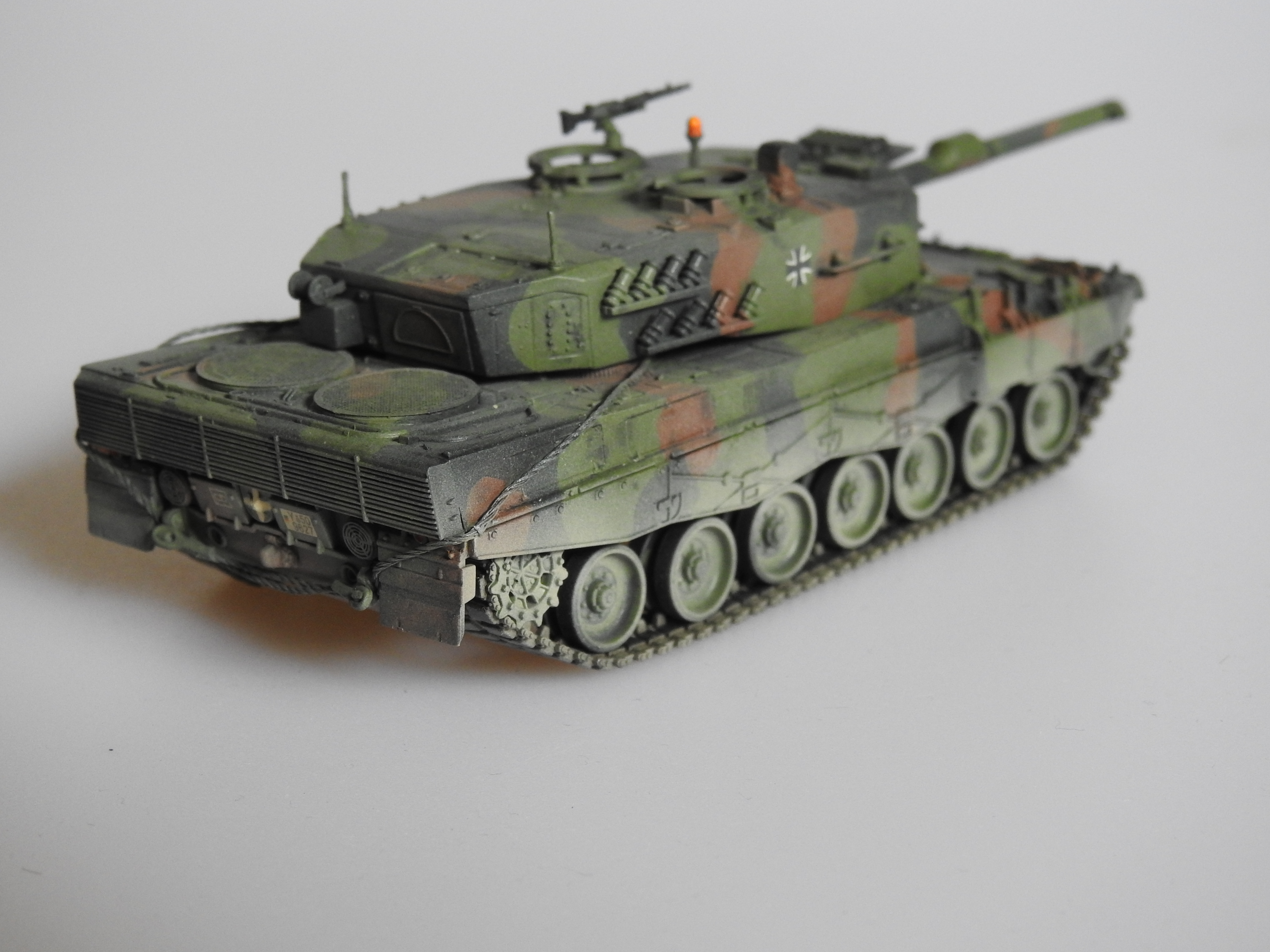Leopard 2 A4 -  Dragon 1/72  - klar DSCN6876