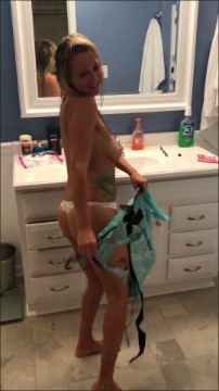 [Image: Voyeur31555152447.jpg]