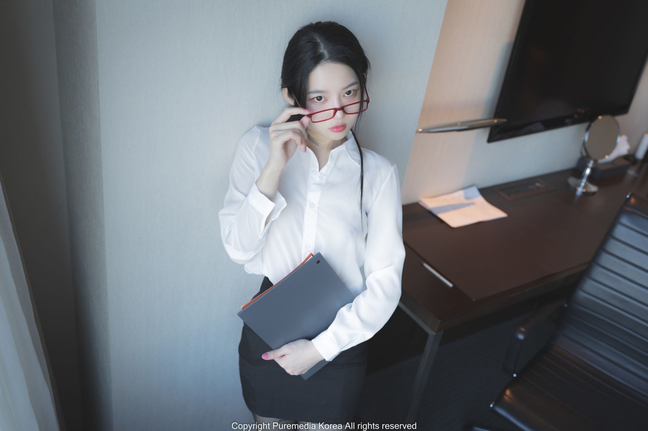 Yeha（예하）写真，小姐姐的OL制服图鉴，美到挪不开眼插图7