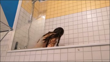 [Image: Voyeur49115095747.jpg]
