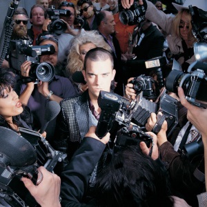 Re: Robbie Williams