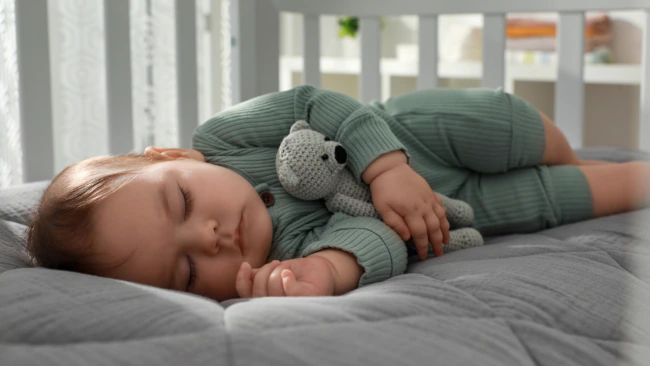 How Can You Tell Whether Your Baby Is Too Cold or Hot While Sleeping